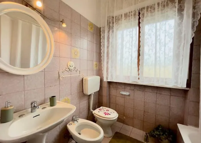 2 Parcheggio Privato - Wifi- Giardino Nyaraló *